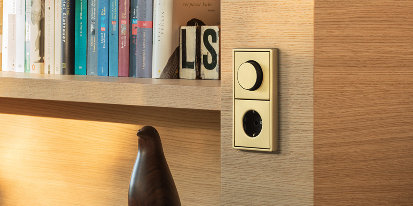 Drehdimmer-Abdeckungen bei Dreamsolar GmbH in Regensburg